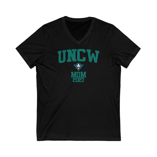 UNCW Class of 2027 MOM V-Neck Tee