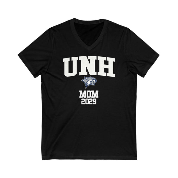UNH29 MOM V-Neck Tee