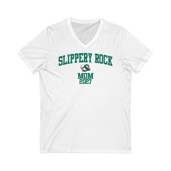SRU Class of 2027 MOM V-Neck Tee