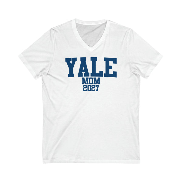 Yale Class of 2027 MOM V-Neck Tee