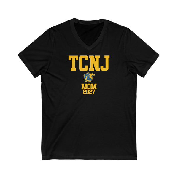 TCNJ Class of 2027 MOM V-Neck Tee