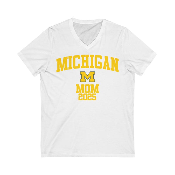 Michigan Class of 2025 - MOM V-Neck Tee