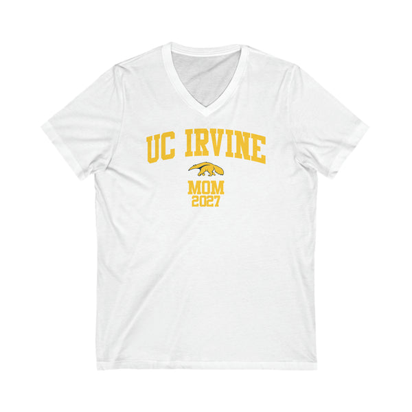 UCI Class of 2027 MOM V-Neck Tee