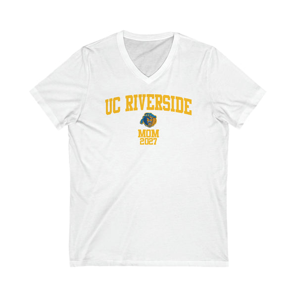 UCR Class of 2027 MOM V-Neck Tee