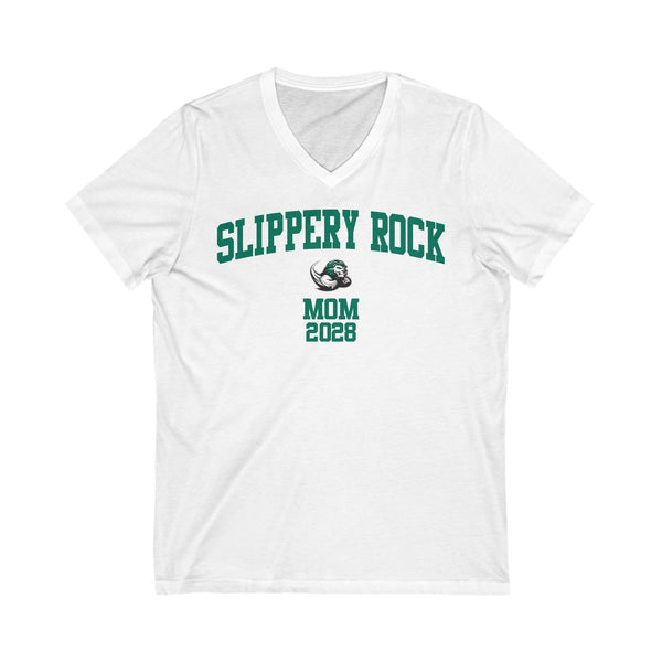 SRU Class of 2028 MOM V-Neck Tee