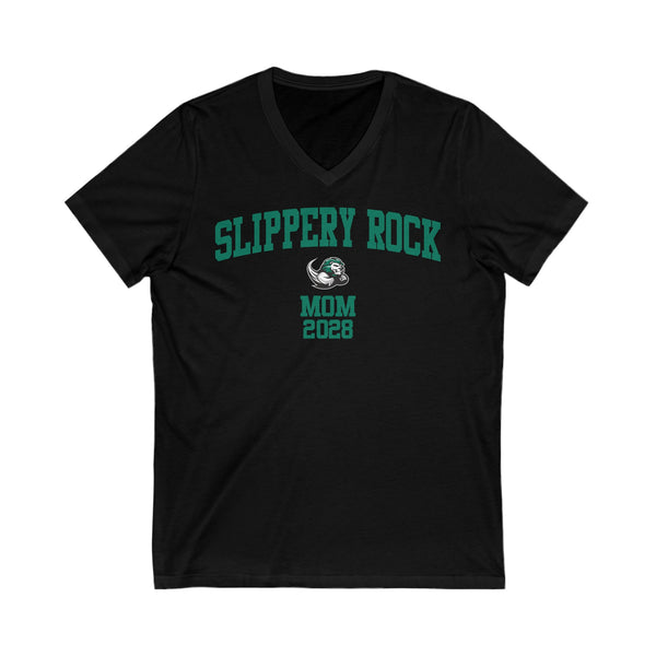 SRU Class of 2028 MOM V-Neck Tee