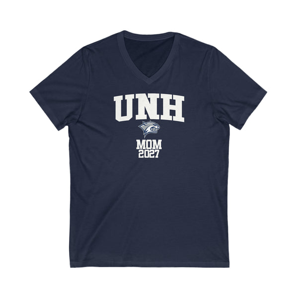 UNH Class of 2027 MOM V-Neck Tee