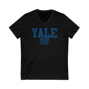 Yale Class of 2027 MOM V-Neck Tee