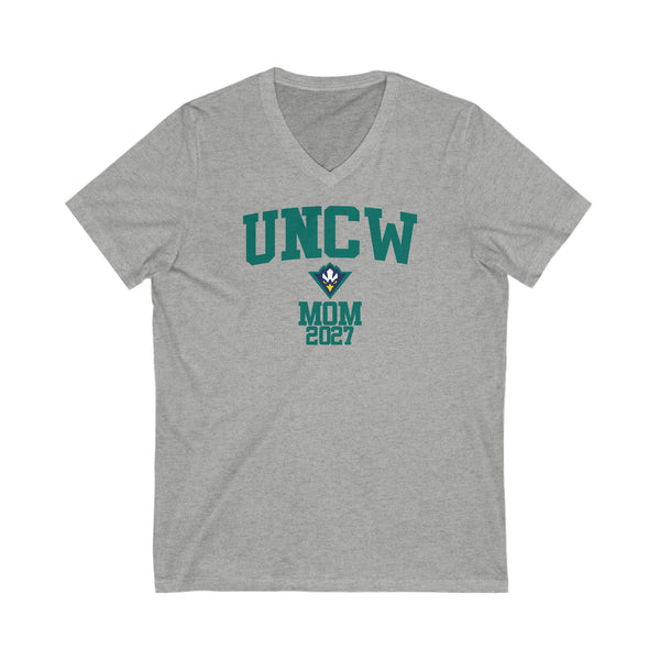 UNCW Class of 2027 MOM V-Neck Tee
