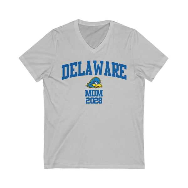 Delaware Class of 2028 MOM V-Neck Tee