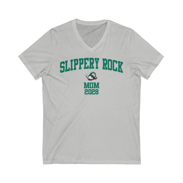 SRU Class of 2028 MOM V-Neck Tee