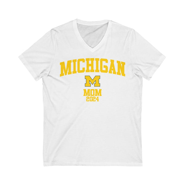 Michigan Class of 2024 - MOM V-Neck Tee